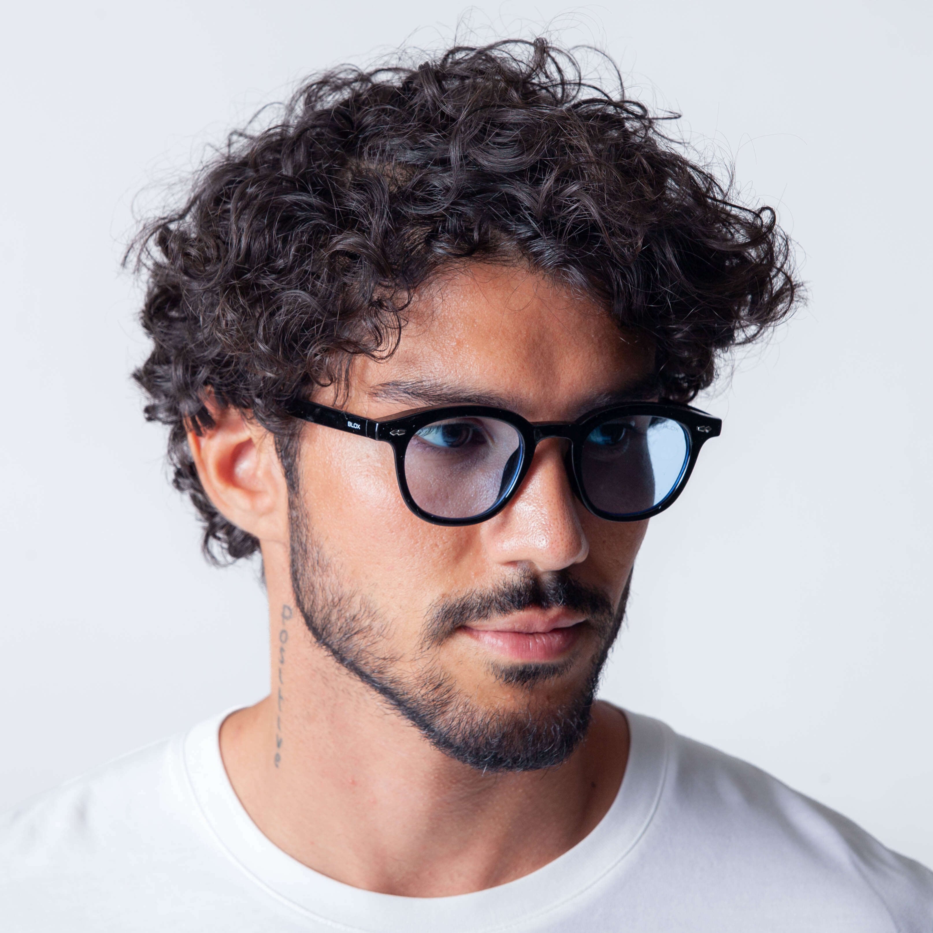 Óculos de Sol FINESE BLOX Blox Loja Blox Use Blox Bloxers Óculos de sol Óculos de herdeiro Óculos Óculos lente azul Óculos lente amarela Óculos lente verde Óculos lente vermelha Óculos lente clara Óculos lente colorida Óculos lente escura Óculos lente clarinha Óculos de grau Armação Armação de grau Óculos escuros Acessórios old money Acessórios estilosos Óculos de sol comprar Óculos de sol online Loja Blox reclame aqui Use blox reclame aqui Blox reclame aqui