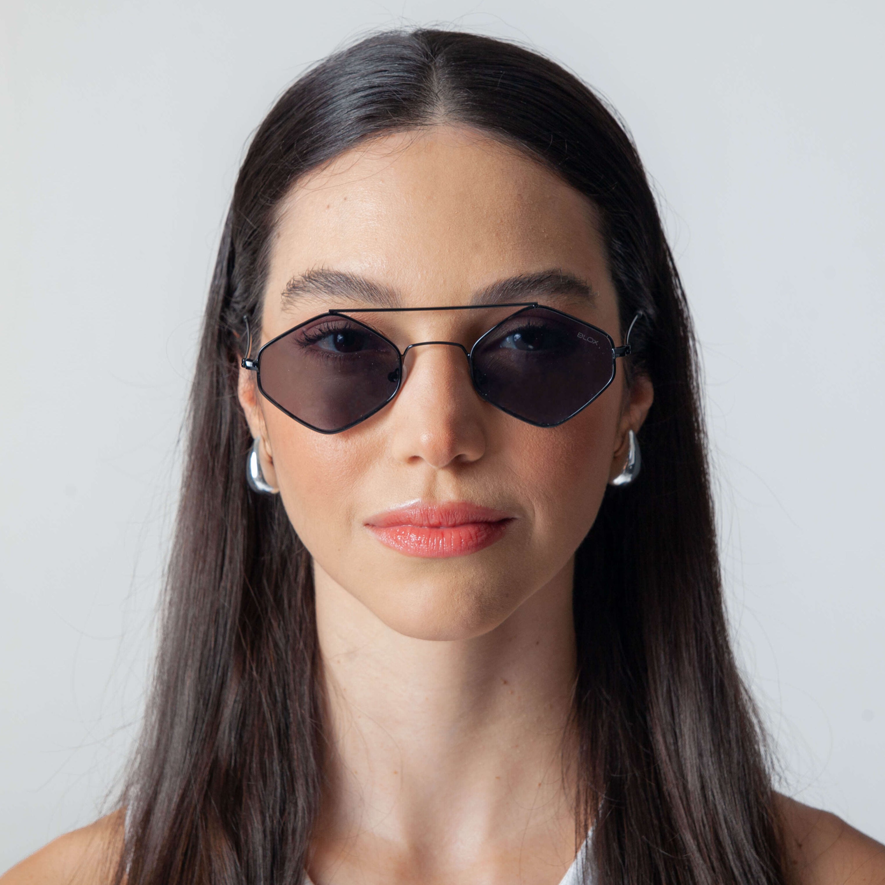 Óculos de Sol BALI BLOX Blox Loja Blox Use Blox Bloxers Óculos de sol Óculos de herdeiro Óculos Óculos lente azul Óculos lente amarela Óculos lente verde Óculos lente vermelha Óculos lente clara Óculos lente colorida Óculos lente escura Óculos lente clarinha Óculos de grau Armação Armação de grau Óculos escuros Acessórios old money Acessórios estilosos Óculos de sol comprar Óculos de sol online Loja Blox reclame aqui Use blox reclame aqui Blox reclame aqui