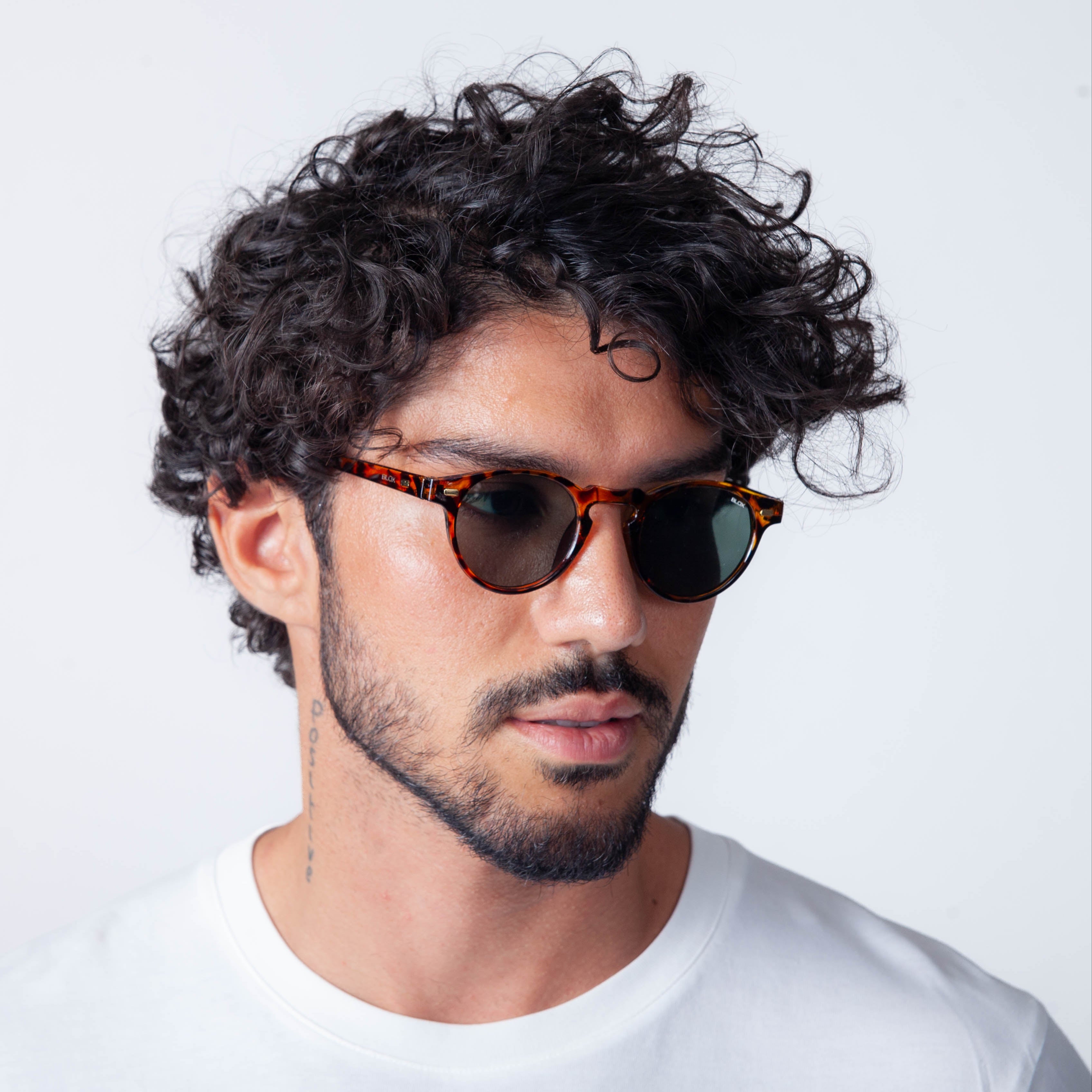 Óculos de Sol ARTIST BLOX Blox Loja Blox Use Blox Bloxers Óculos de sol Óculos de herdeiro Óculos Óculos lente azul Óculos lente amarela Óculos lente verde Óculos lente vermelha Óculos lente clara Óculos lente colorida Óculos lente escura Óculos lente clarinha Óculos de grau Armação Armação de grau Óculos escuros Acessórios old money Acessórios estilosos Óculos de sol comprar Óculos de sol online Loja Blox reclame aqui Use blox reclame aqui Blox reclame aqui