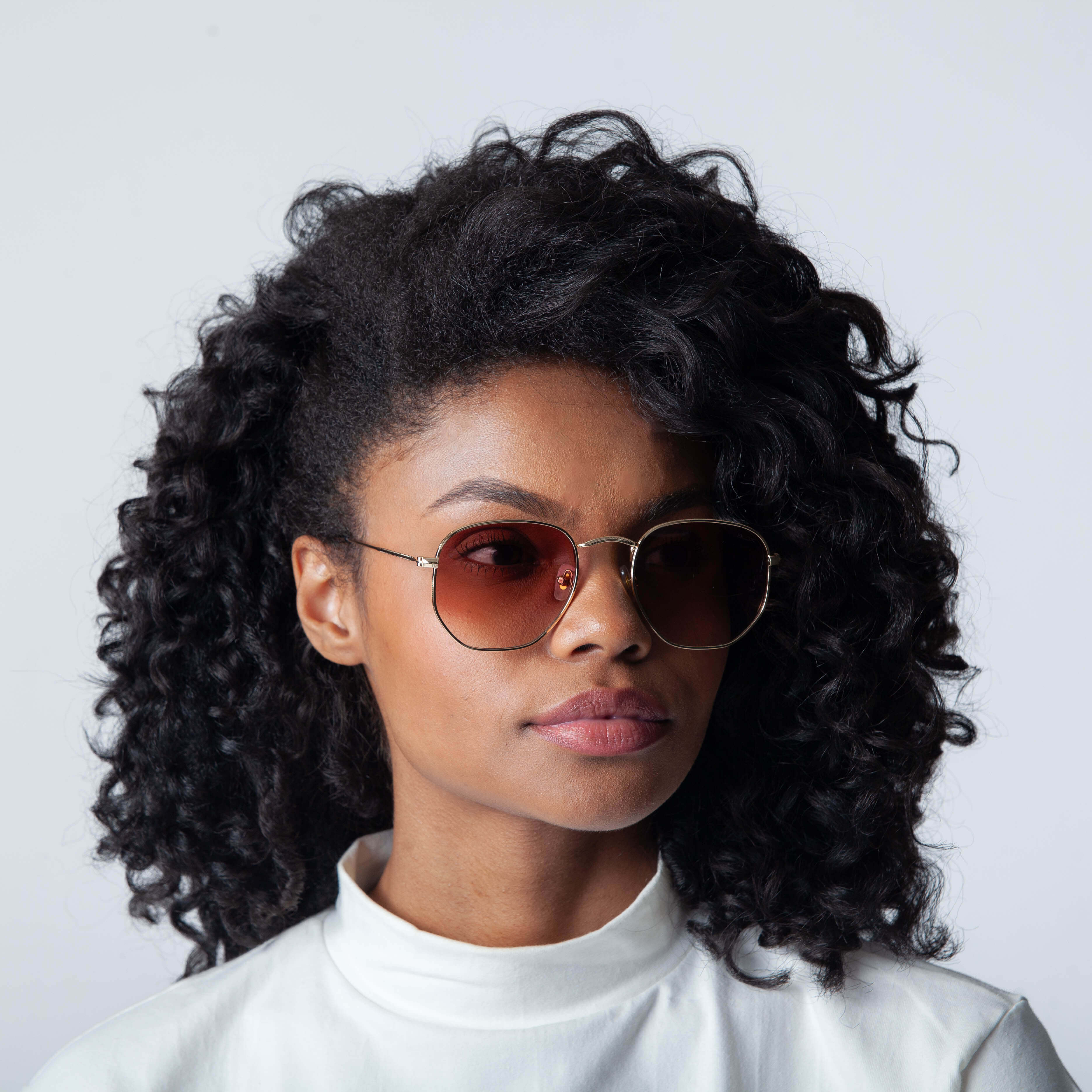 Óculos de Sol VANCOUVER BLOX Blox Loja Blox Use Blox Bloxers Óculos de sol Óculos de herdeiro Óculos Óculos lente azul Óculos lente amarela Óculos lente verde Óculos lente vermelha Óculos lente clara Óculos lente colorida Óculos lente escura Óculos lente clarinha Óculos de grau Armação Armação de grau Óculos escuros Acessórios old money Acessórios estilosos Óculos de sol comprar Óculos de sol online Loja Blox reclame aqui Use blox reclame aqui Blox reclame aqui