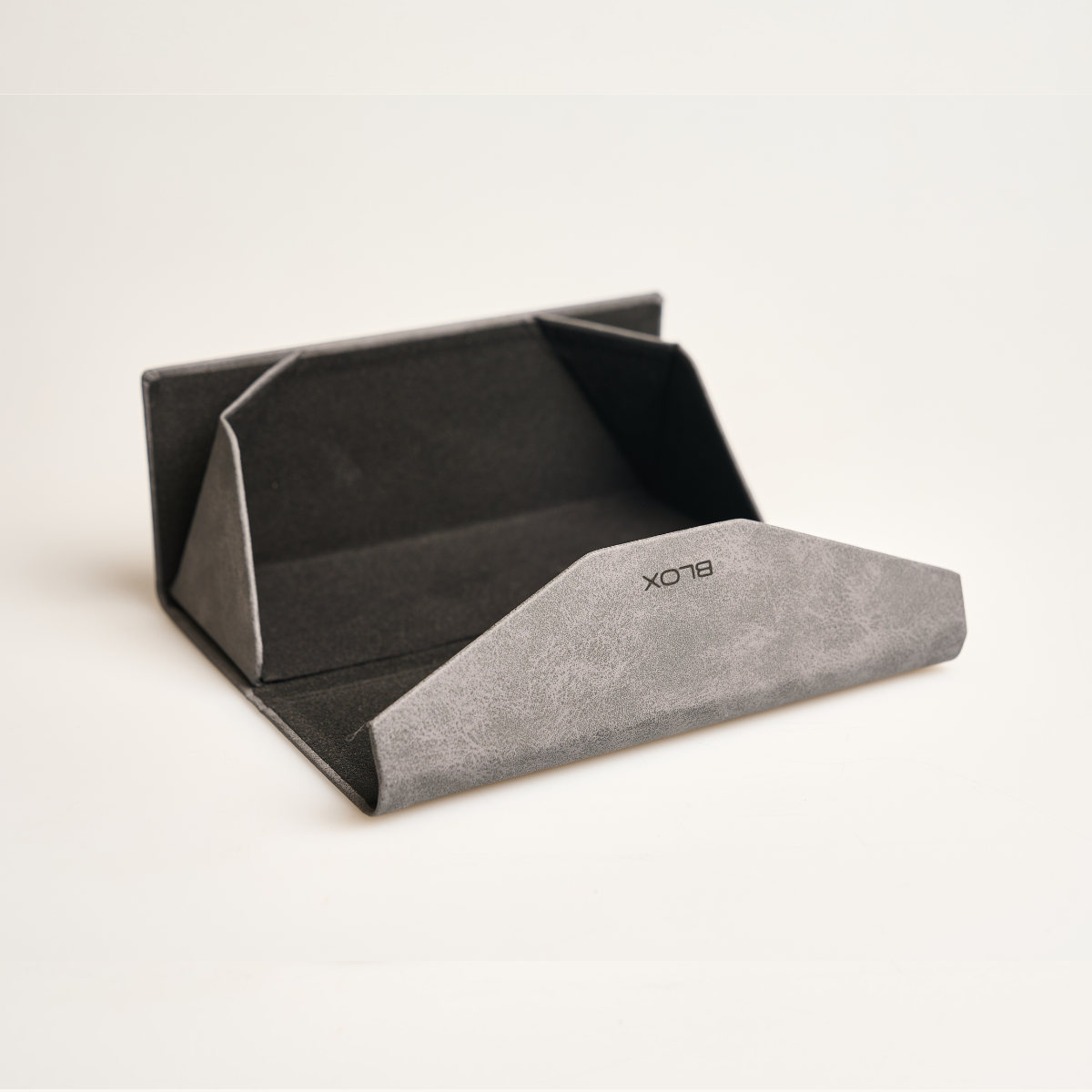 Case Prisma Fosca Cinza